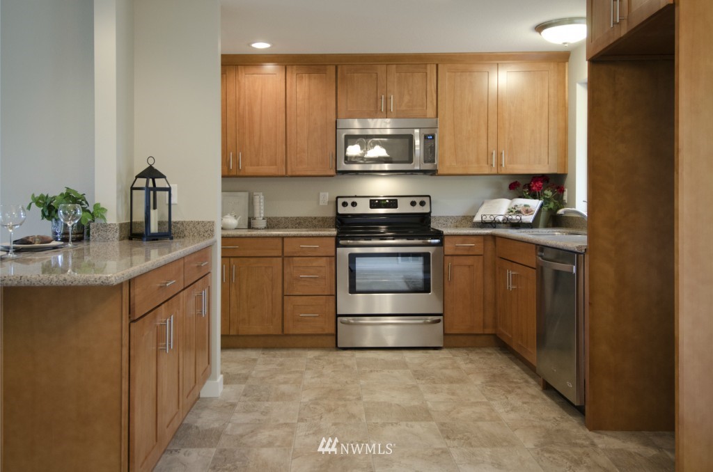 1225 225th Place Southwest Bothell, WA 98021 - Photo 5 of 12