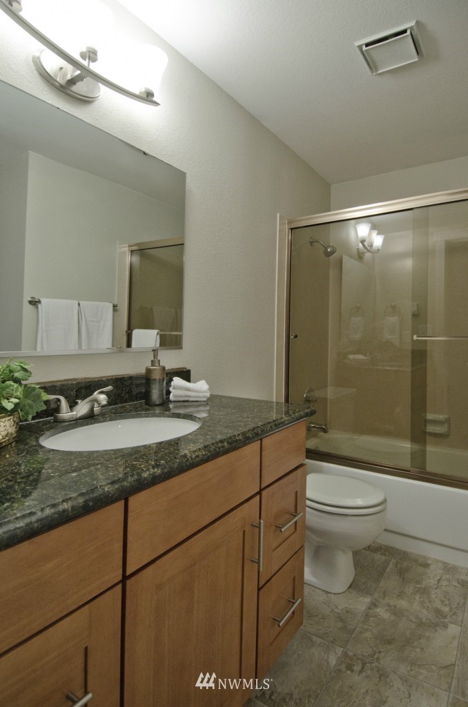 1225 225th Place Southwest Bothell, WA 98021 - Photo 7 of 12