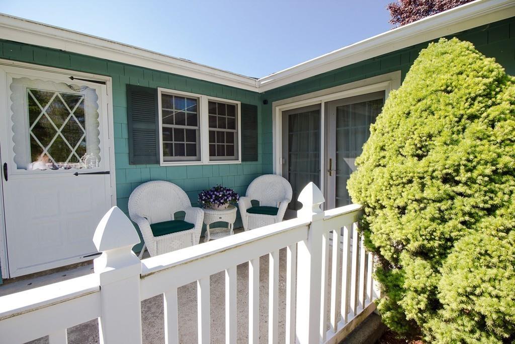 29 Curwen Road Peabody, MA 01960 - Photo 3 of 39 Gallery Image 3