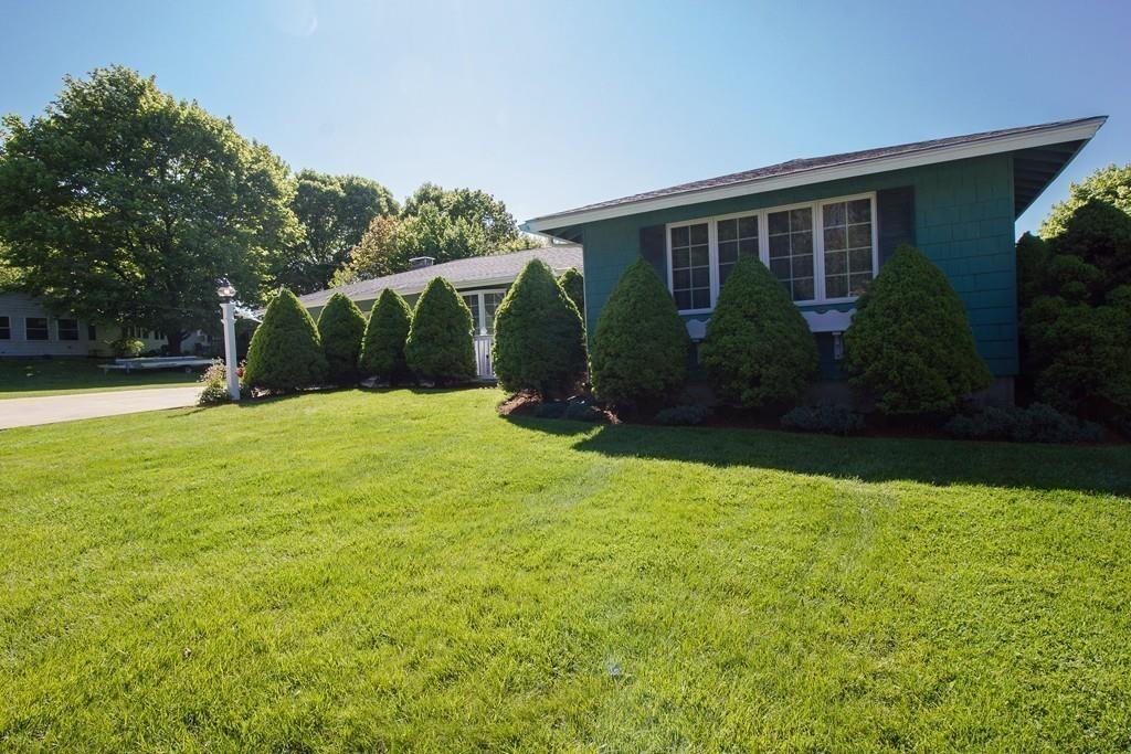 29 Curwen Road Peabody, MA 01960 - Photo 4 of 39 Gallery Image 4