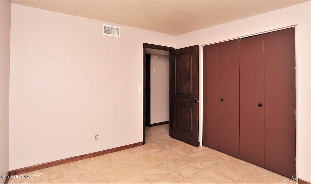 8332 East Rolling Ridge Street Tucson, AZ 85710 - Photo 28 of 49