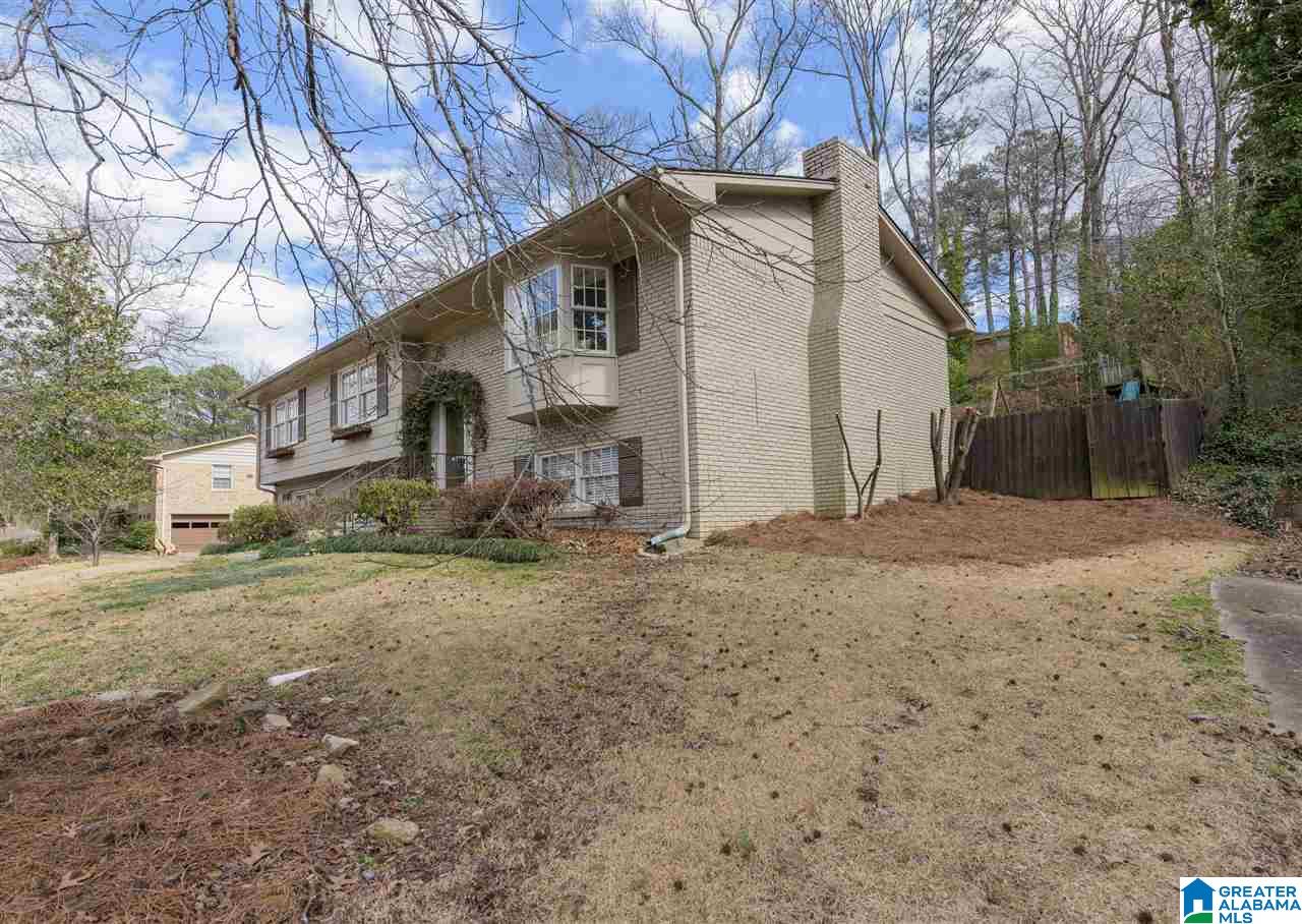 612 Stonehaven Road Hoover, AL 35226 - Photo 2 of 36