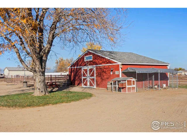 a view of a terrace with sitting area