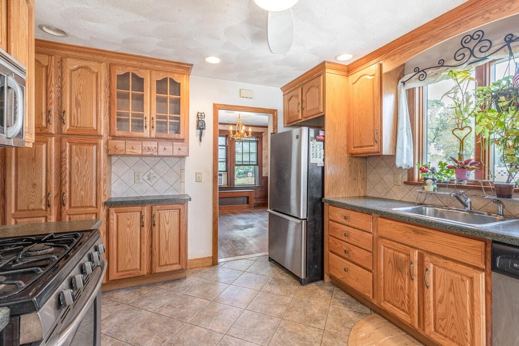 35 Powder House Road Medford, MA 02155 - Photo 11 of 30 Gallery Image 11