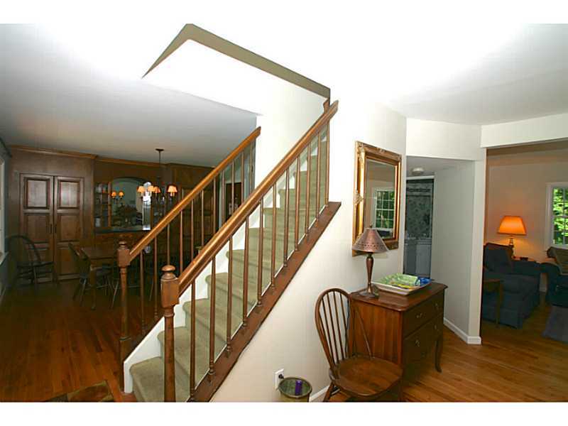4 Florence Road Riverside, CT 06878 - Photo 3 of 25