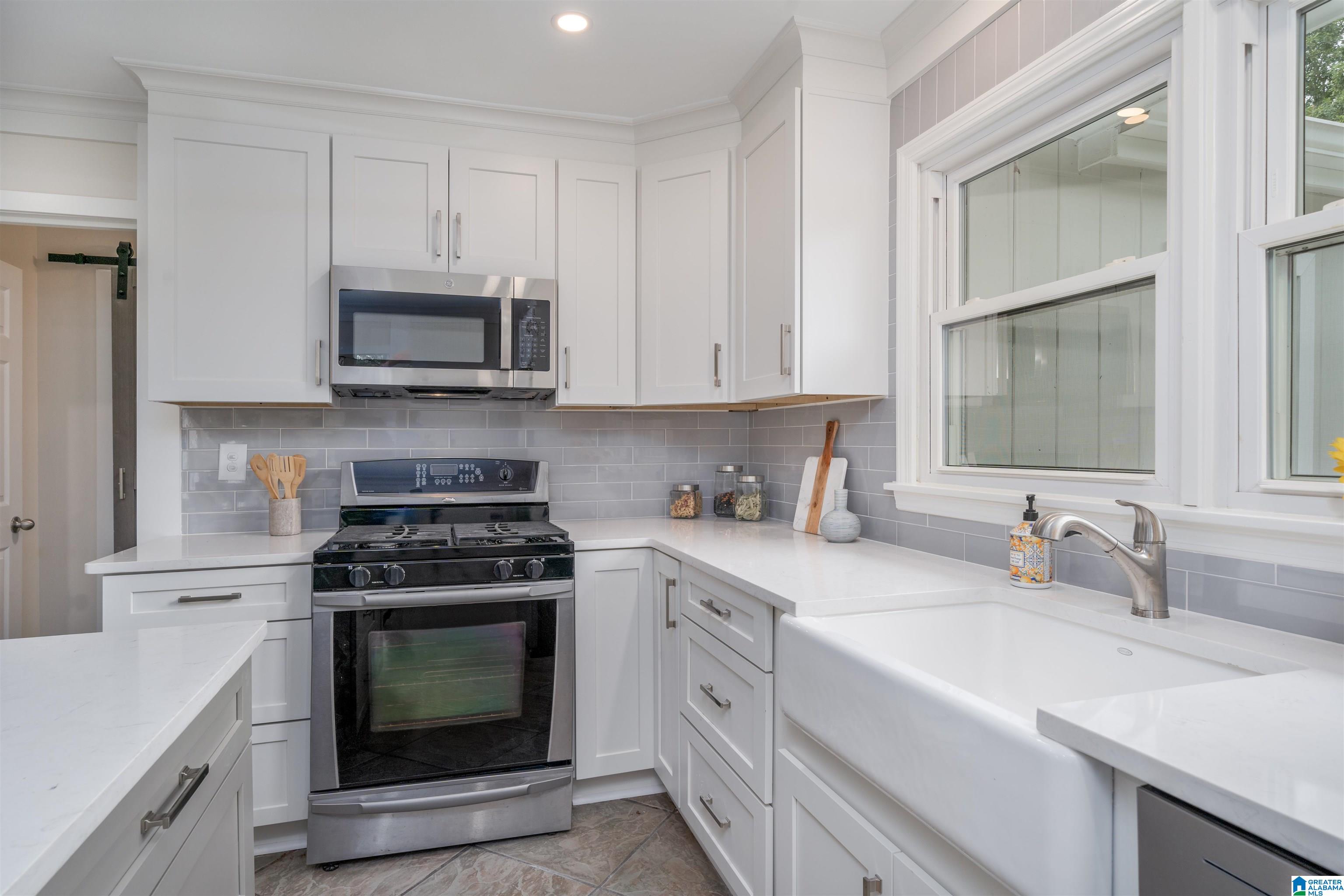 3316 Ridgely Circle Birmingham, AL 35243 - Photo 17 of 36
