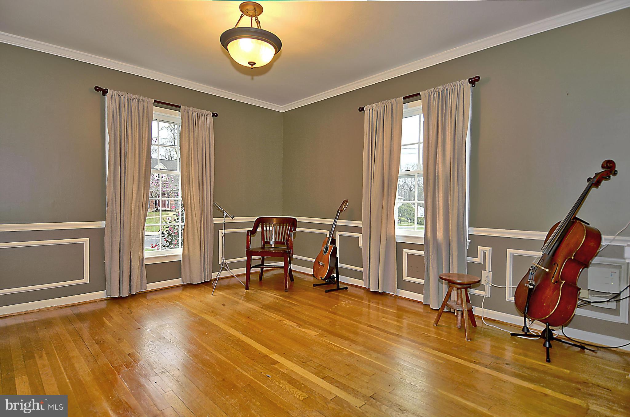2003 Gatewood Place Silver Spring, MD 20903 - Photo 5 of 29 Music room/ Study