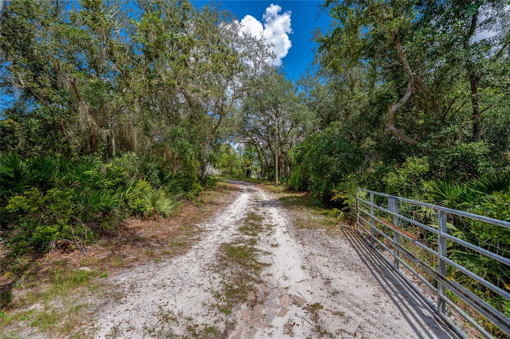 41330 Ford Road Eustis, FL 32736 - Photo 3 of 49 Gallery Image 3