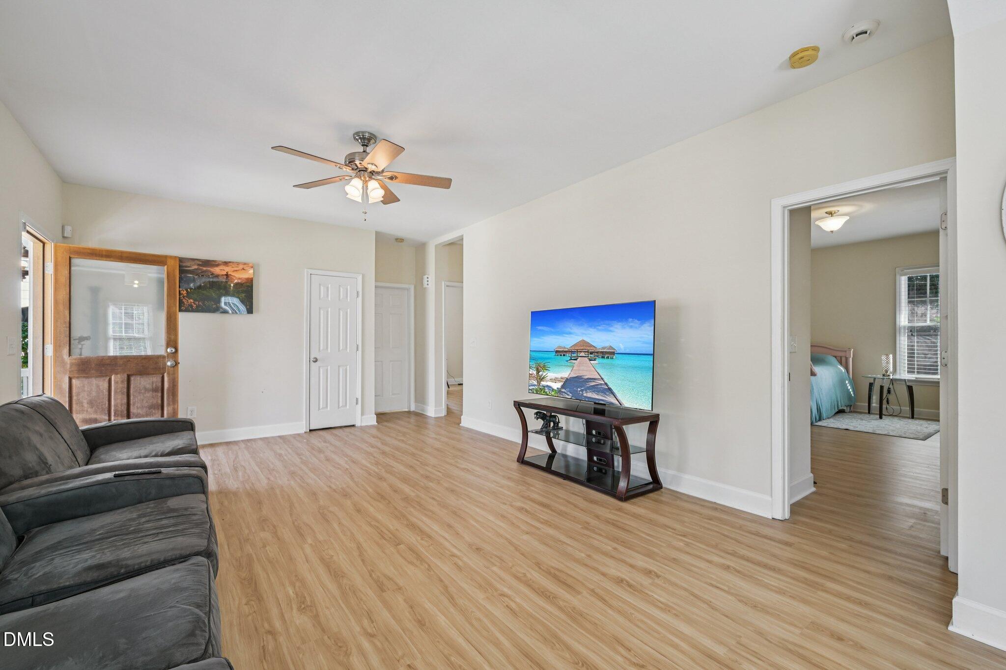 725 South East Street Raleigh, NC 27601 - Photo 6 of 24 11-web-or-mls-S East St-S0810-011