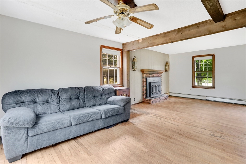 36 County Road Holyoke, MA 01040 - Photo 10 of 35