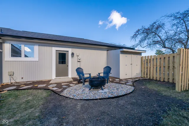 $442,500 | 12482 Charing Cross Road, Carmel, IN 46033