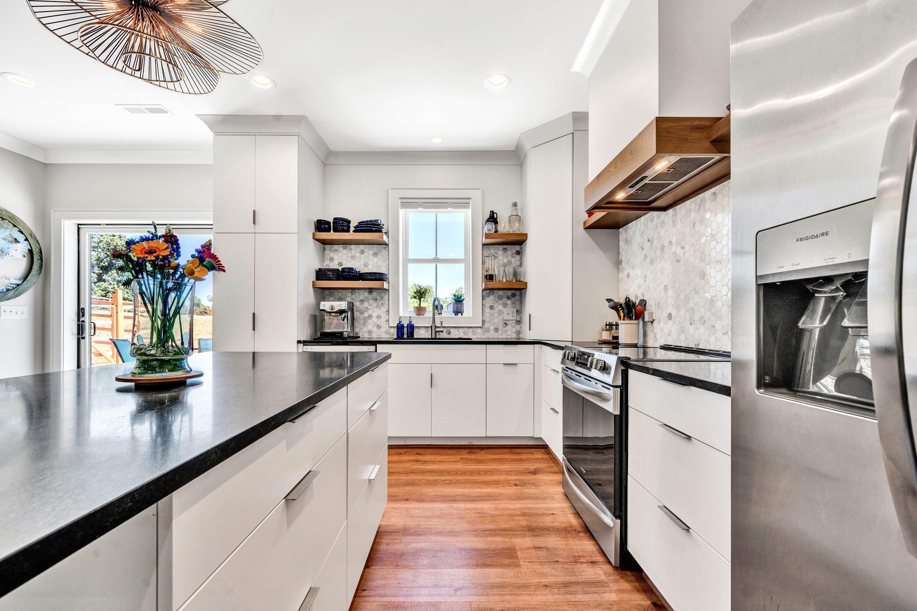 400 Nursery Road Boones Mill, VA 24065 - Photo 15 of 39 Gourmet Kitchen