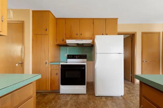 $285,000 | 453 11th Street Southwest, Faribault, MN 55021