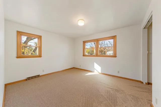 $285,000 | 453 11th Street Southwest, Faribault, MN 55021