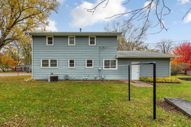 $285,000 | 453 11th Street Southwest, Faribault, MN 55021