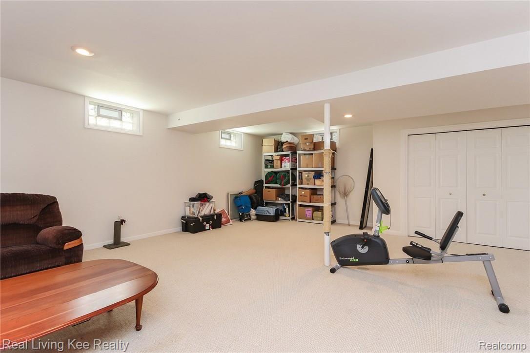 11764 Hall Road Whitmore Lake, MI 48189 - Photo 32 of 43 032-Recreation_Room-5712353-medium.jpg