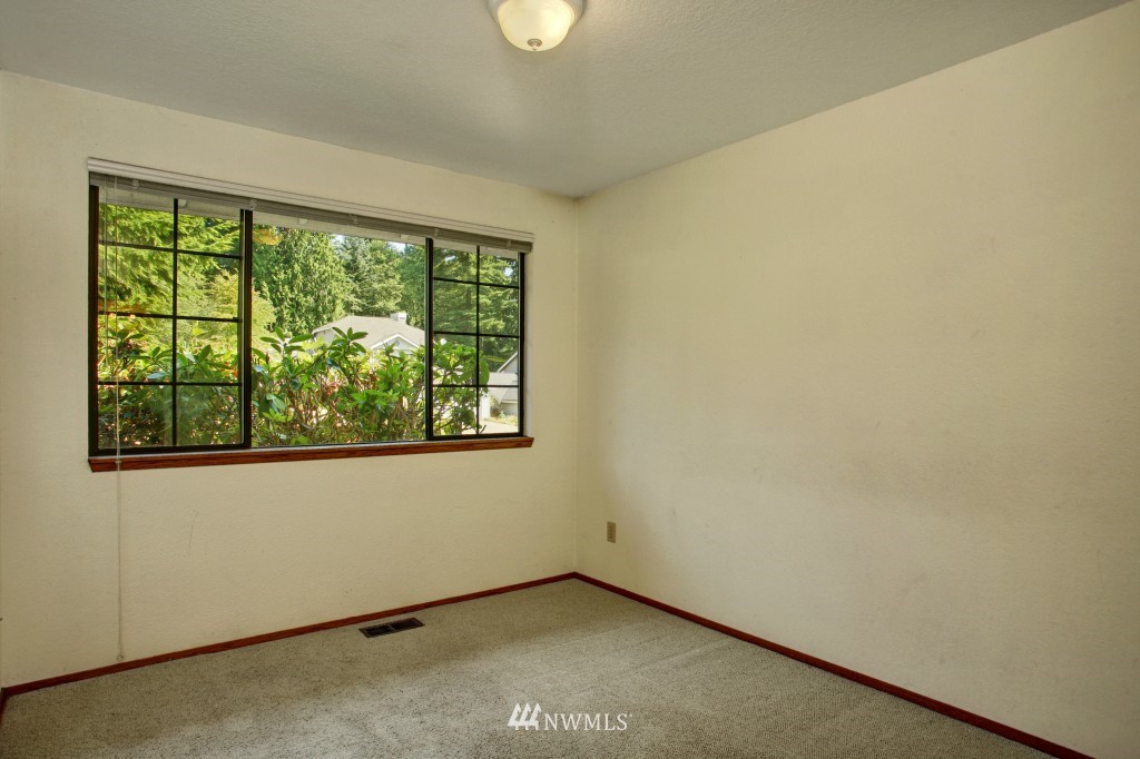 320 160th Place Southeast Bothell, WA 98012 - Photo 12 of 15 Gallery Image 12