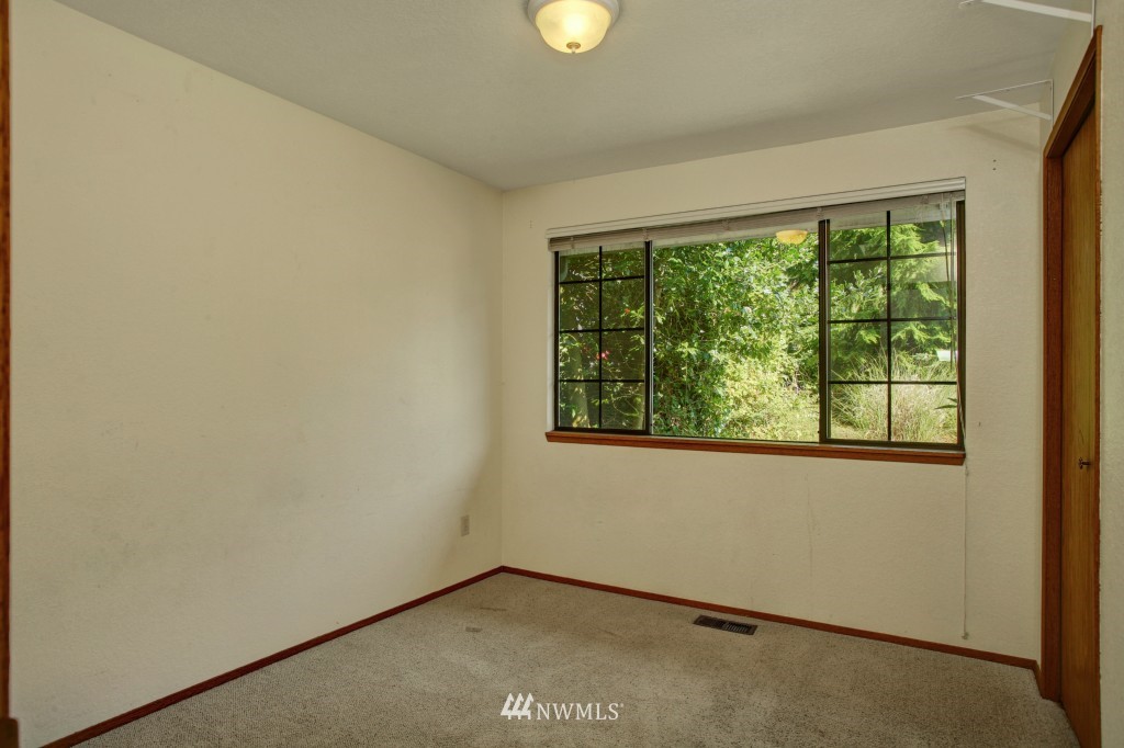 320 160th Place Southeast Bothell, WA 98012 - Photo 13 of 15 Gallery Image 13