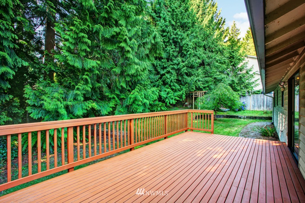 320 160th Place Southeast Bothell, WA 98012 - Photo 8 of 15 Gallery Image 8