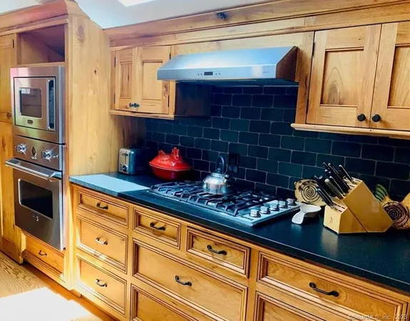 $3,900 | 198 Ramapoo Road, Unit A, Ridgefield, CT 06877