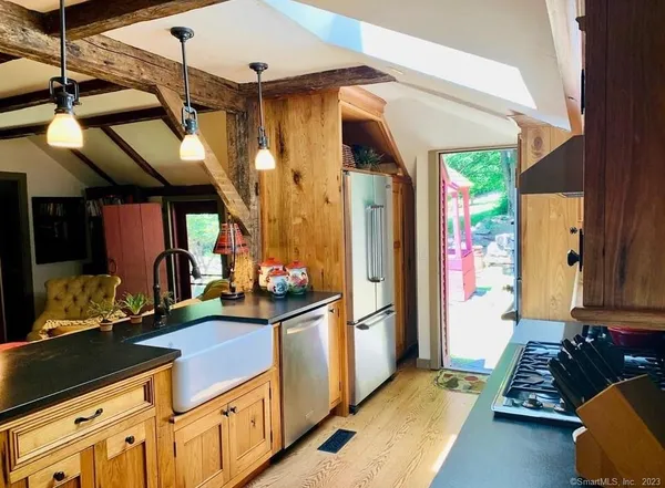 $3,900 | 198 Ramapoo Road, Unit A, Ridgefield, CT 06877