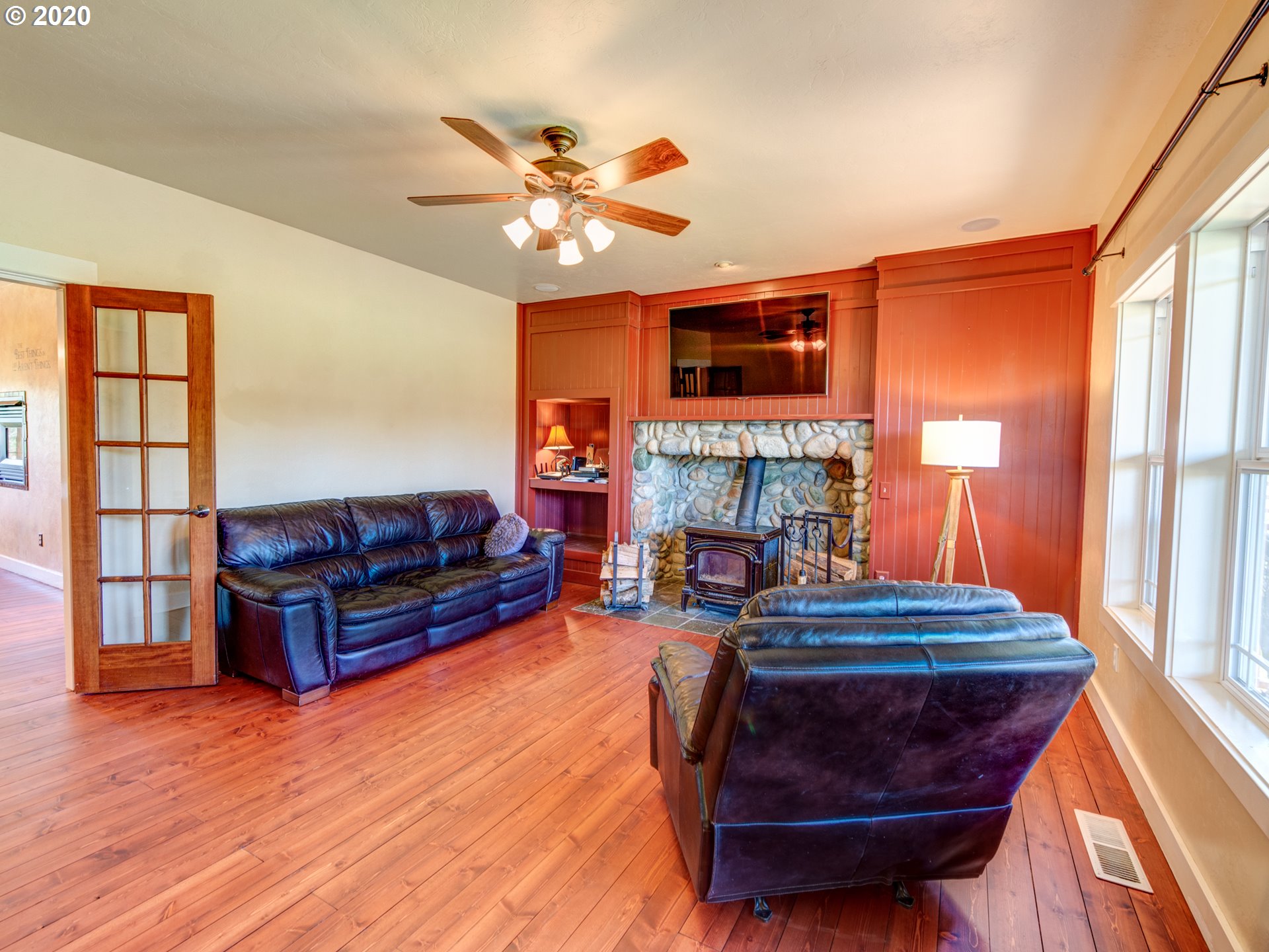 25968 Fleck Road Veneta, OR 97487 - Photo 3 of 32 Gallery Image 3