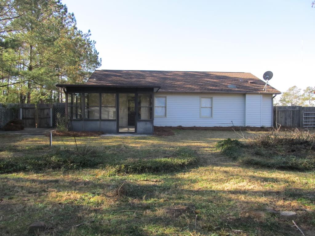 654 Moye Road Columbus, GA 31907 - Photo 32 of 37 Back yard view