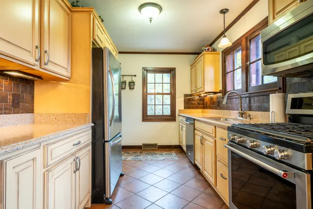 $650,000 | 6110 Washington Circle, Wauwatosa, WI 53213