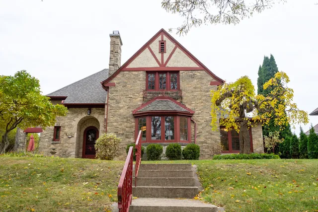 $650,000 | 6110 Washington Circle, Wauwatosa, WI 53213