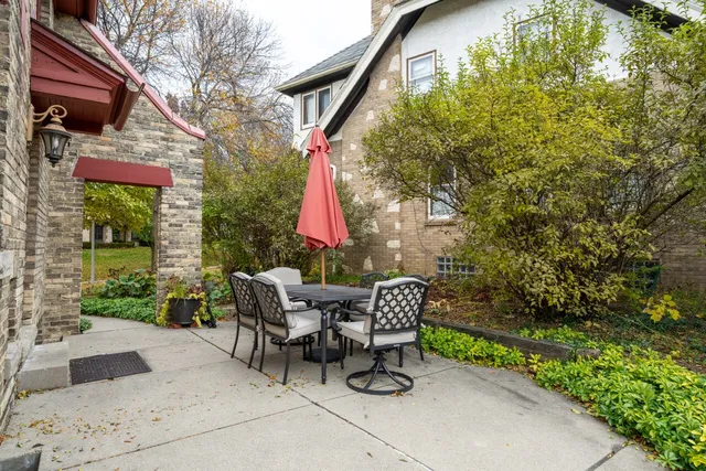 $650,000 | 6110 Washington Circle, Wauwatosa, WI 53213