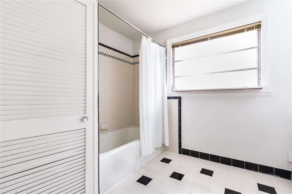 132 Garden Lane Decatur, GA 30030 - Photo 10 of 12