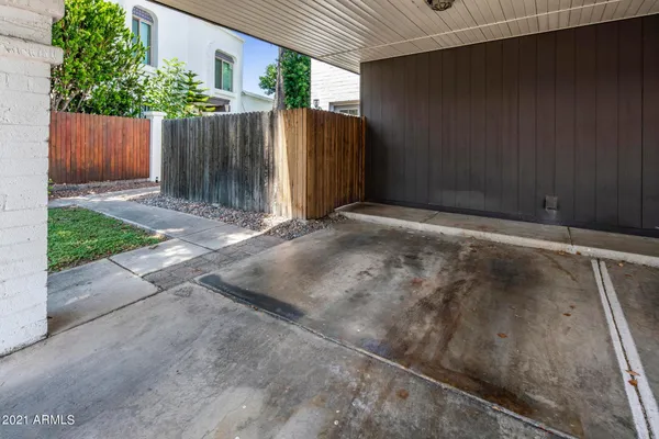 $1,650 | 13238 North 3rd Place, Phoenix, AZ 85022