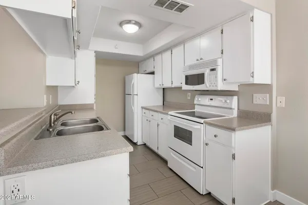 $1,650 | 13238 North 3rd Way, Phoenix, AZ 85022