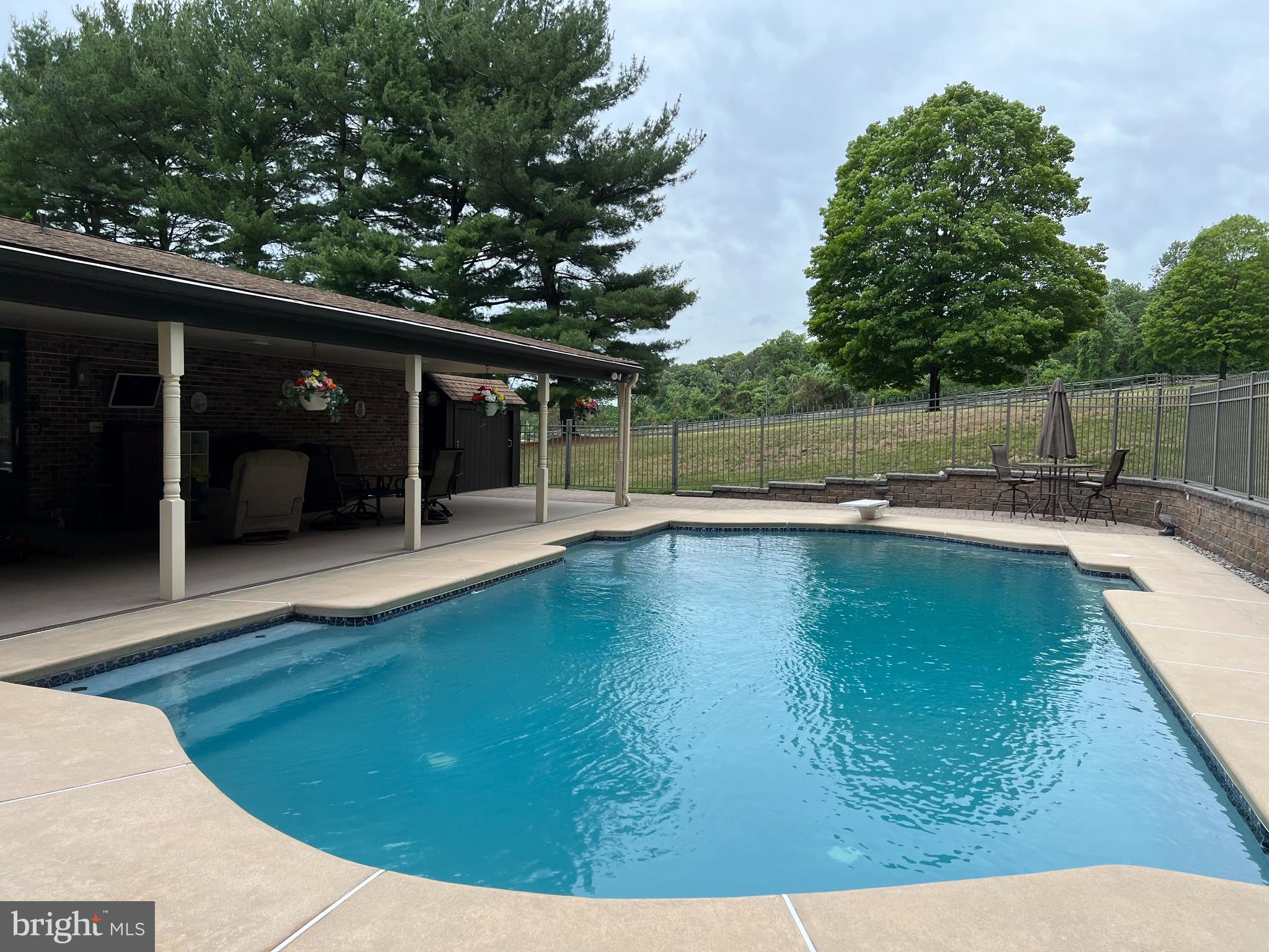 324 Miller Road Reading, PA 19608 - Photo 15 of 47 Relax and Entertain Here !