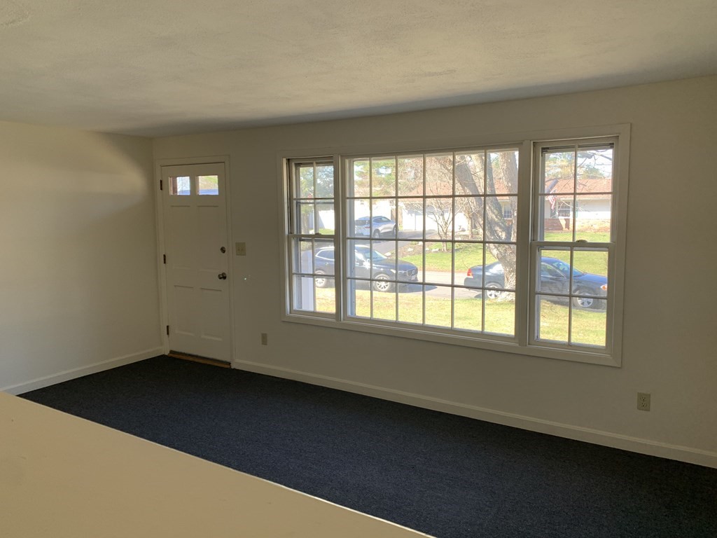 96 Jeannine Road Bellingham, MA 02019 - Photo 4 of 6 Gallery Image 4