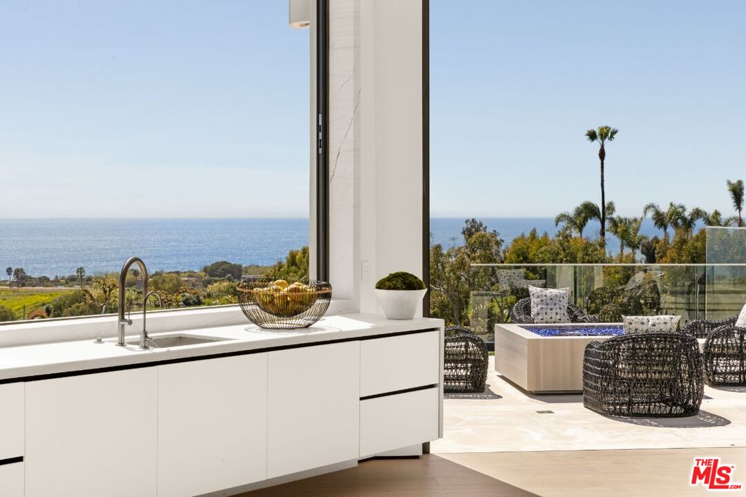 29600 Harvester Road Malibu, CA 90265 - Photo 6 of 26