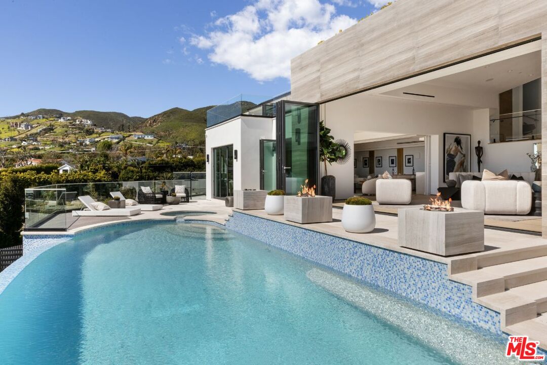 29600 Harvester Road Malibu, CA 90265 - Photo 8 of 26