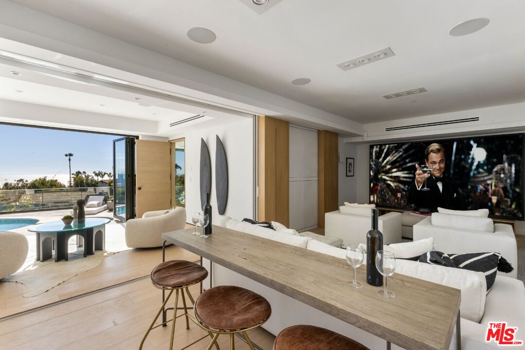 29600 Harvester Road Malibu, CA 90265 - Photo 9 of 26