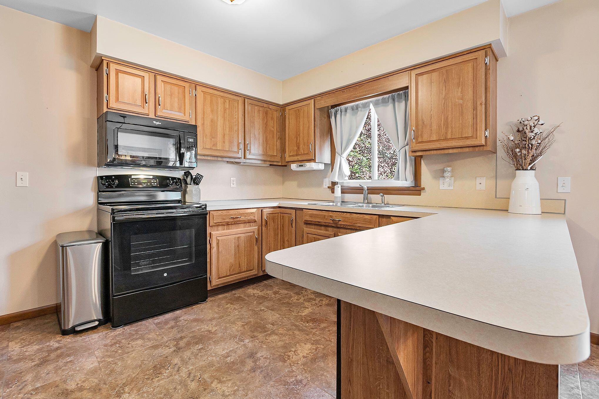 1467 Colonial Road Roosevelt Park, MI 49441 - Photo 11 of 41 1467 10