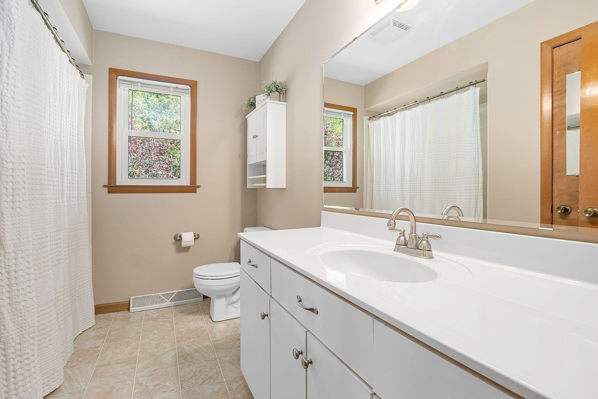 1467 Colonial Road Roosevelt Park, MI 49441 - Photo 17 of 41 1467 12