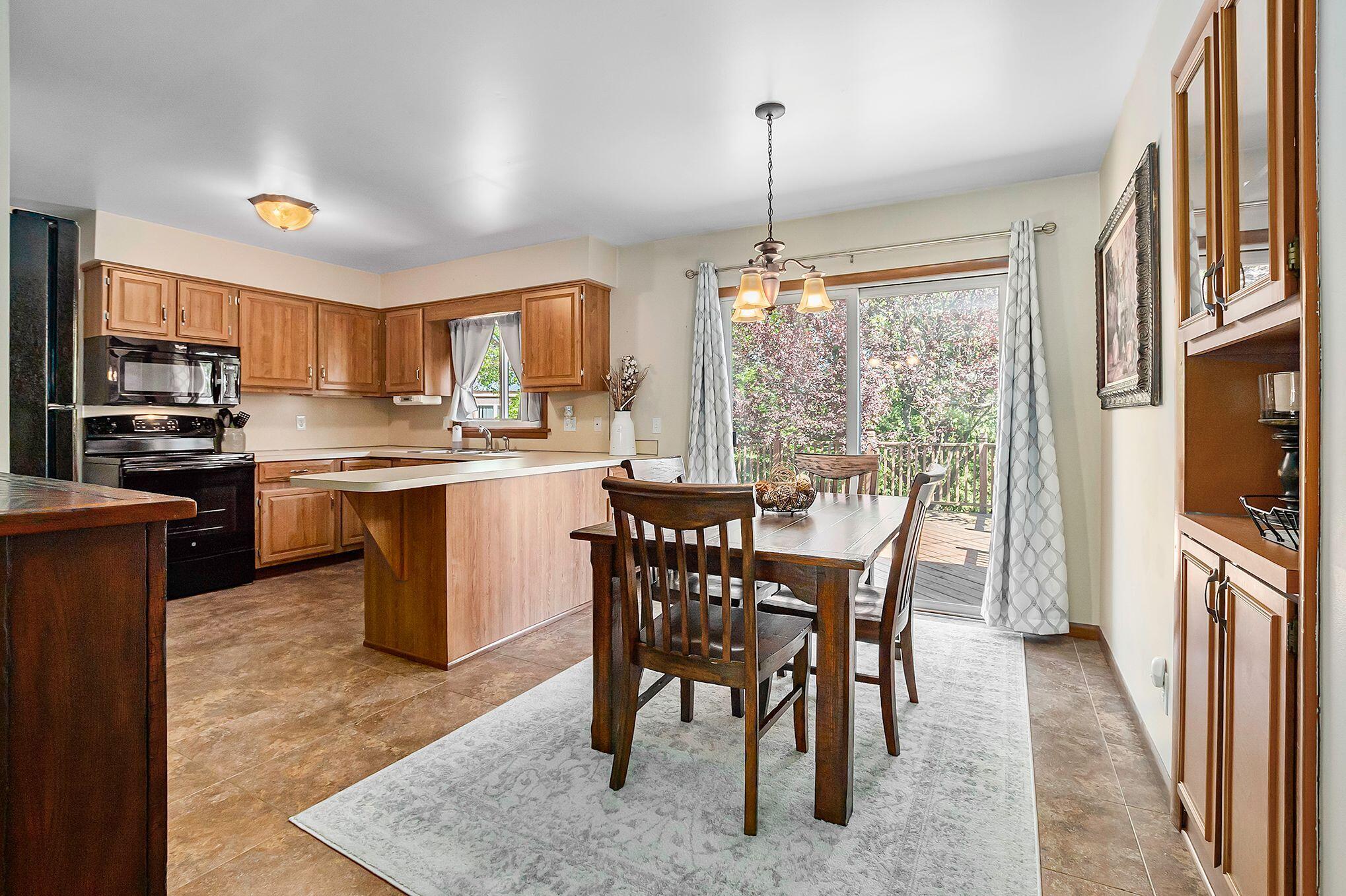 1467 Colonial Road Roosevelt Park, MI 49441 - Photo 9 of 41 1467 7