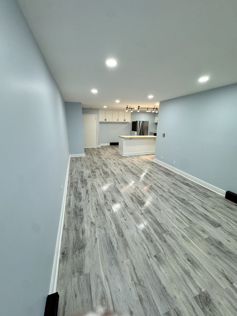 830 East Old Willow Road, Unit 8107 Mount Prospect, IL 60070 - Photo 17 of 18 Gallery Image 17