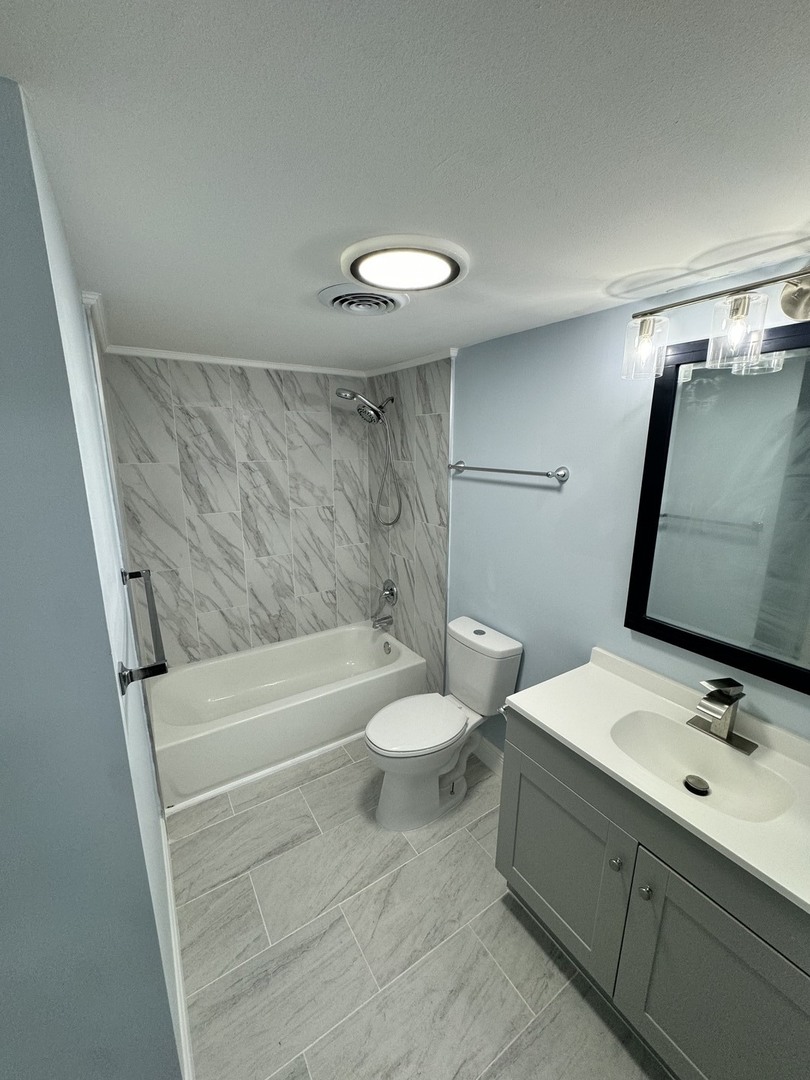 830 East Old Willow Road, Unit 8107 Mount Prospect, IL 60070 - Photo 9 of 18 Gallery Image 9