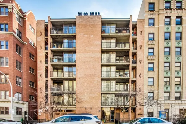 $3,500 | 651 West Sheridan Road, Unit 3C, Chicago, IL 60613