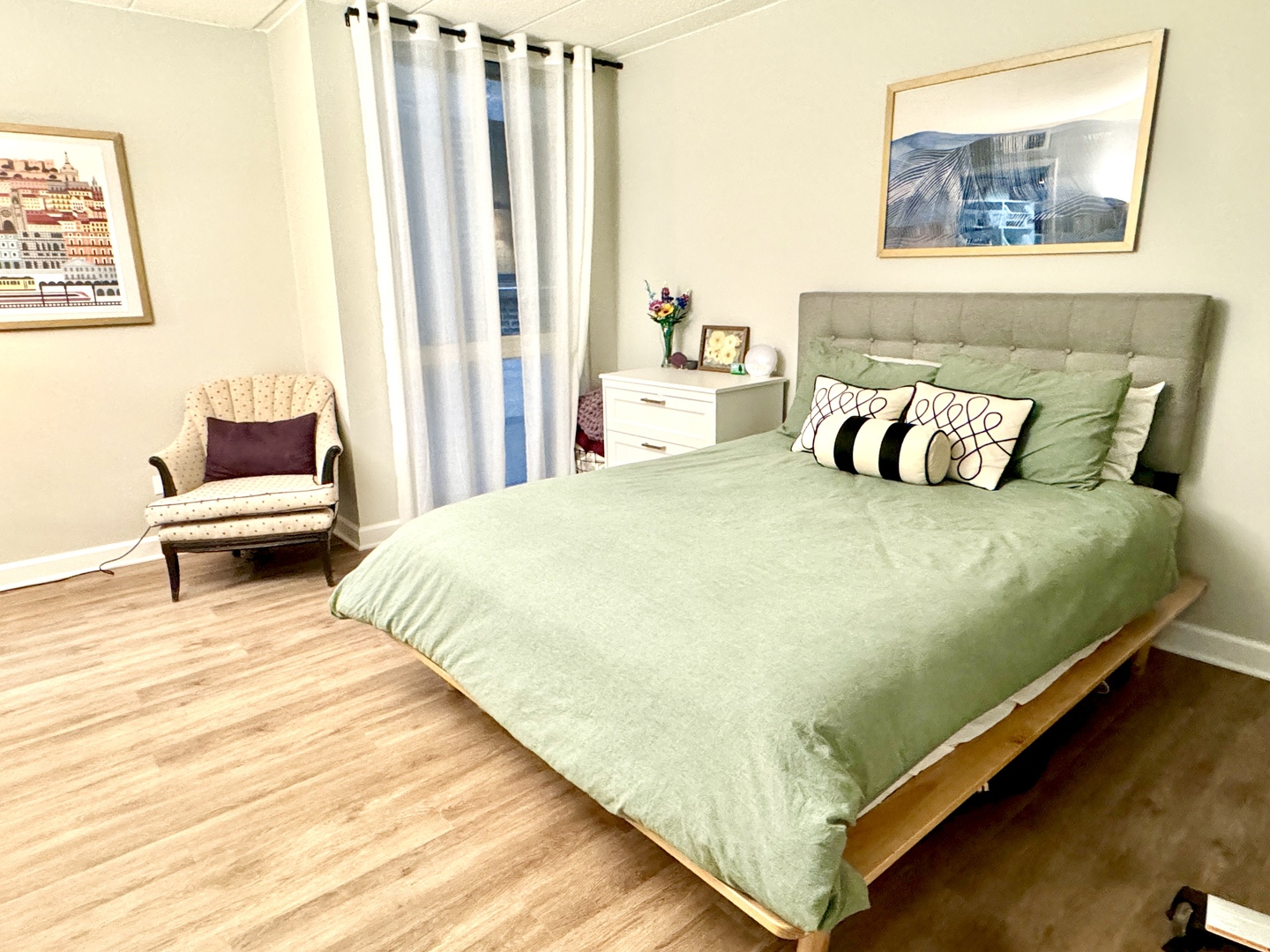 651 West Sheridan Road, Unit 3C Chicago, IL 60613 - Photo 11 of 19