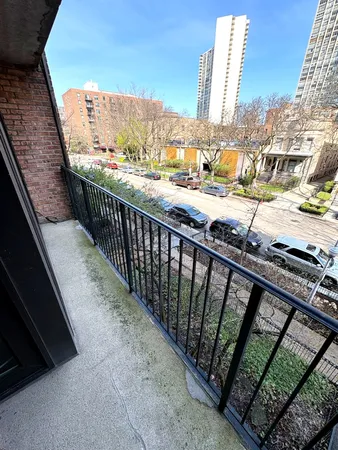 $3,500 | 651 West Sheridan Road, Unit 3C, Chicago, IL 60613