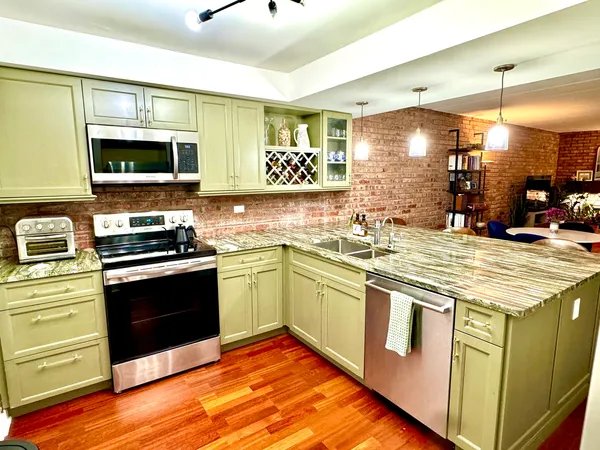 $3,500 | 651 West Sheridan Road, Unit 3C, Chicago, IL 60613