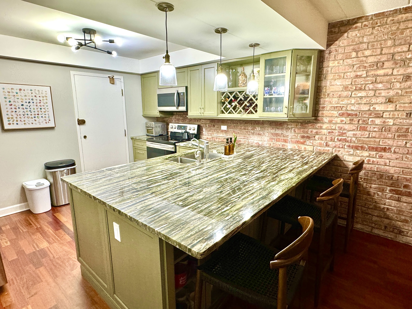 651 West Sheridan Road, Unit 3C Chicago, IL 60613 - Photo 8 of 19