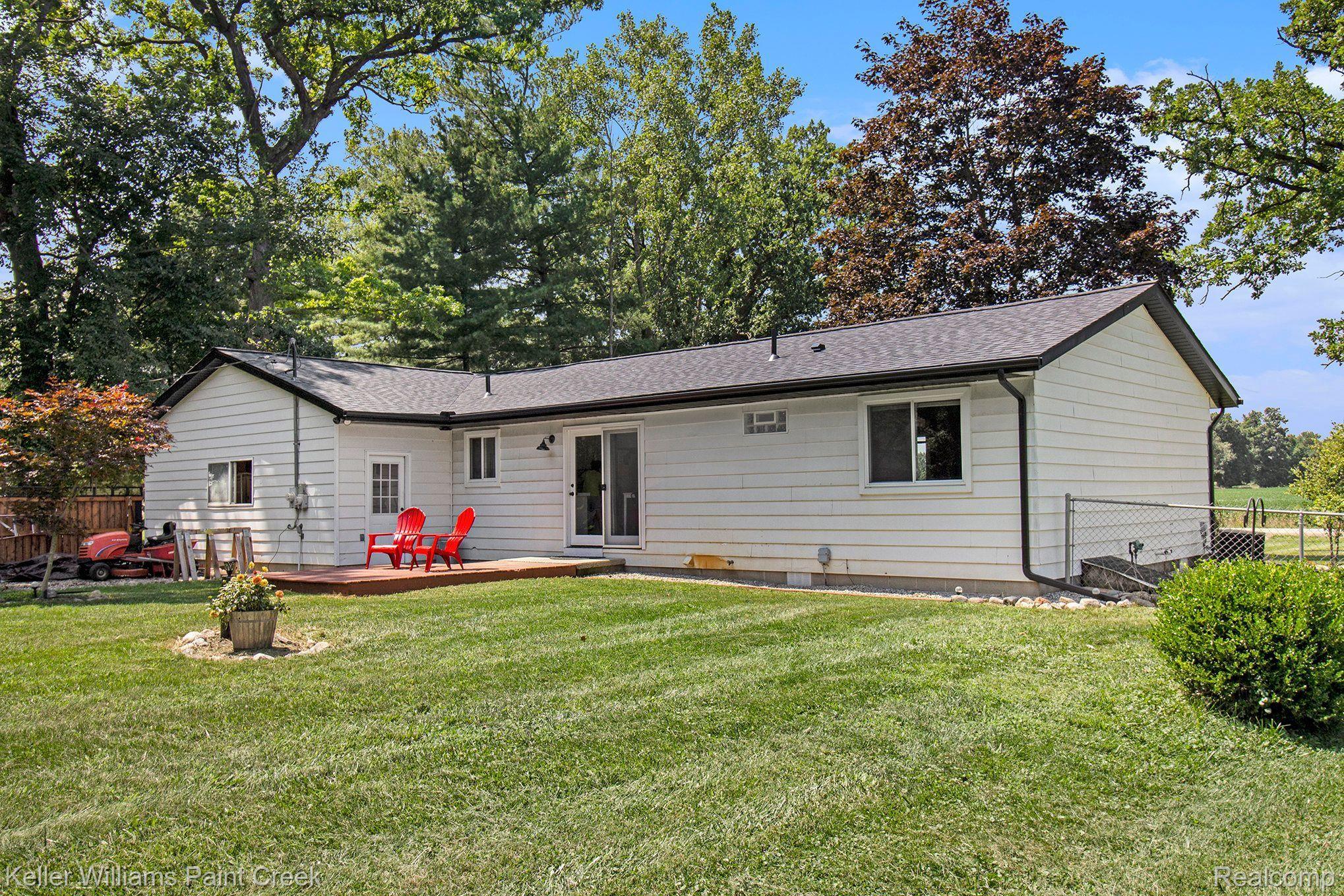 2226 Layton Road Fowlerville, MI 48836 - Photo 13 of 17 Gallery Image 13