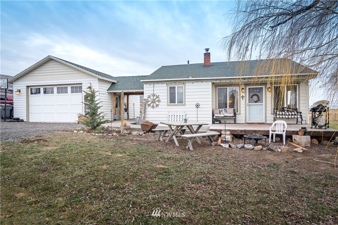 1461 Harold Road Ellensburg, WA 98926 - Photo 1 of 28 Gallery Image 1